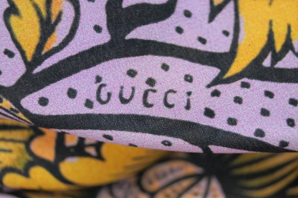 Шелк ткань Gucci