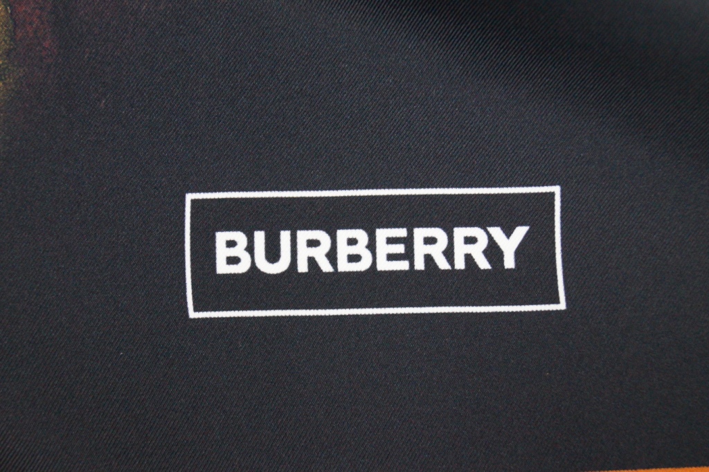 Шелковый платок Burberry